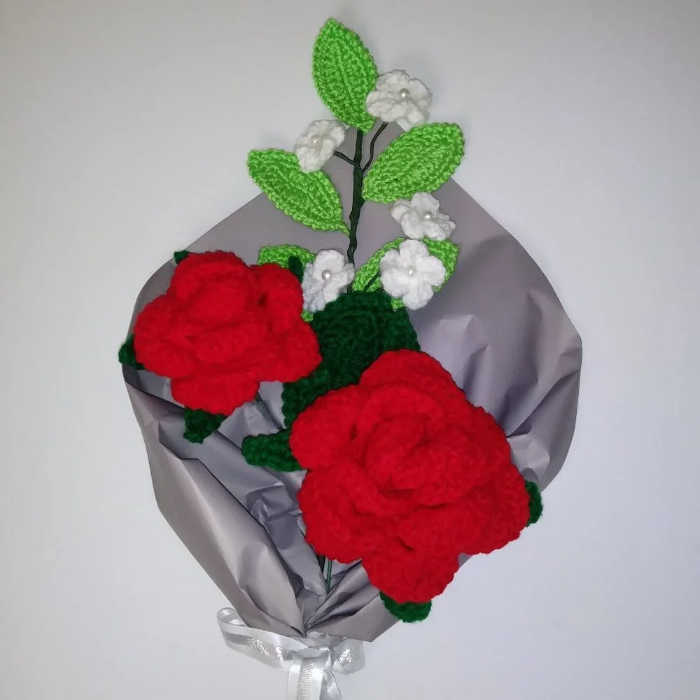 Crochet rose bouquet, handmade, personalized gift for girlfriend, home decoratio